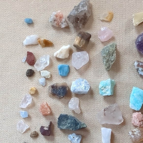 Collection of Miniature Crystals - Picture 3 of 5